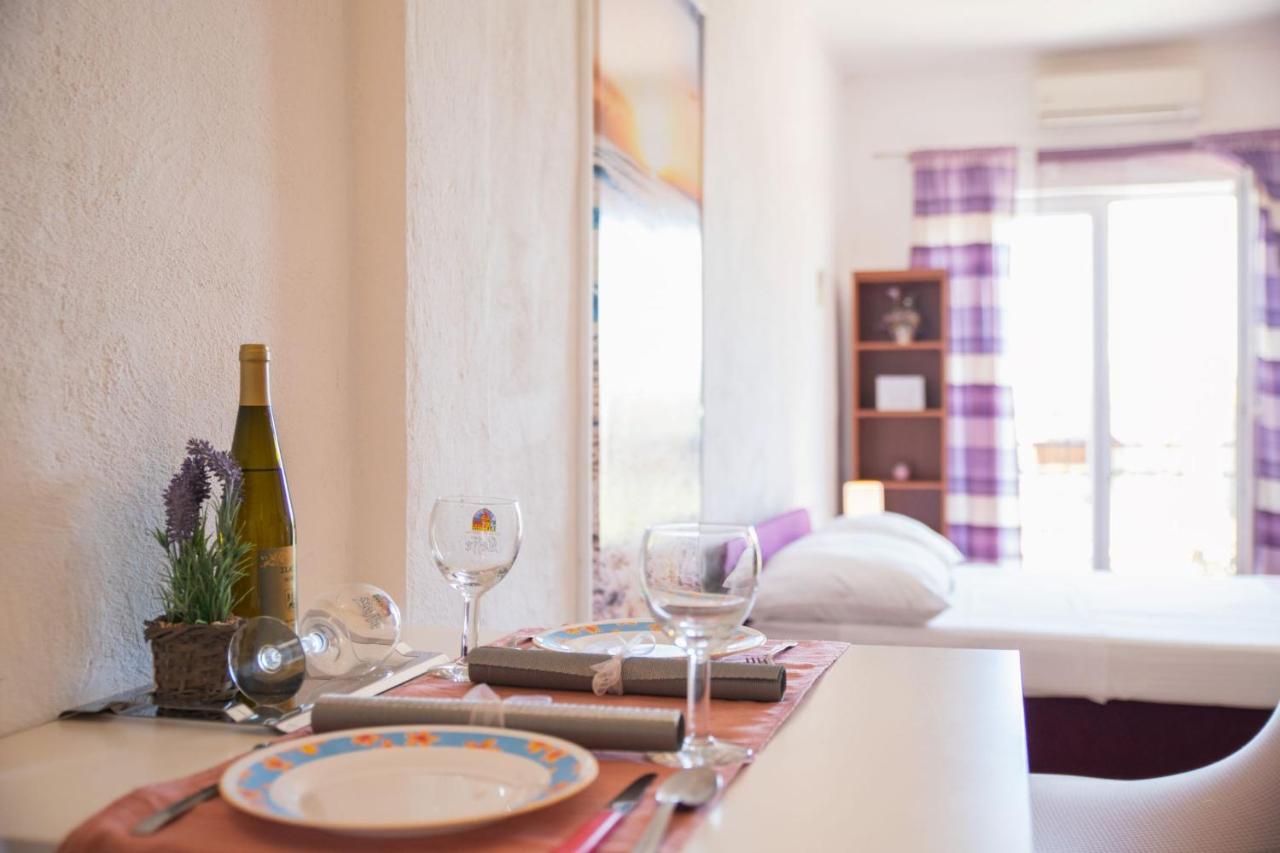 Apartment Livaja Kastel Novi Bagian luar foto